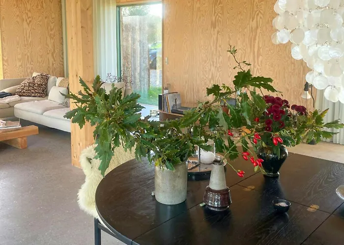 Architectural Longhouse Near Denmark's Hébergement de vacances *