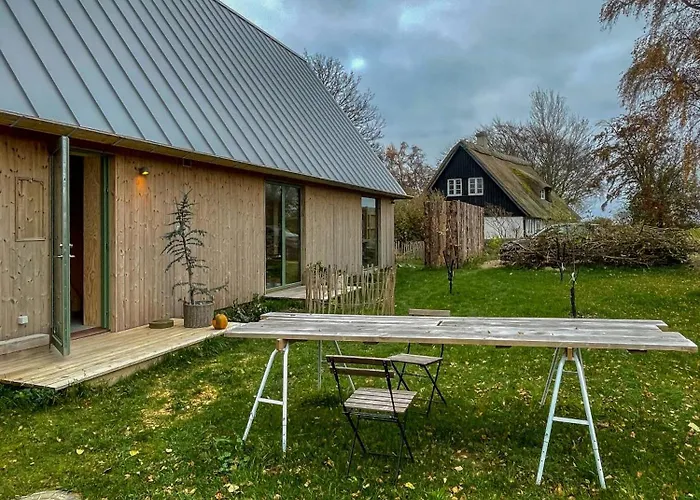 Architectural Longhouse Near Denmark's גסה